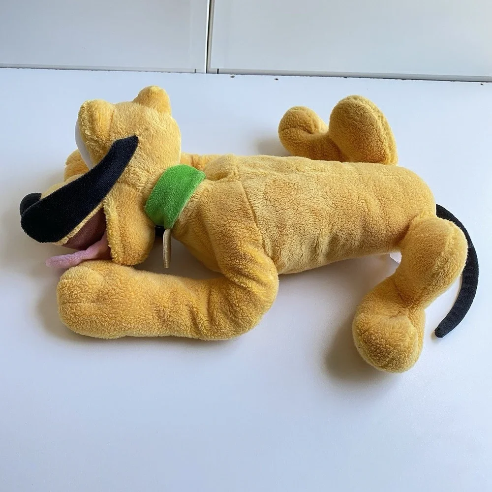 Disney Store PLUTO 16